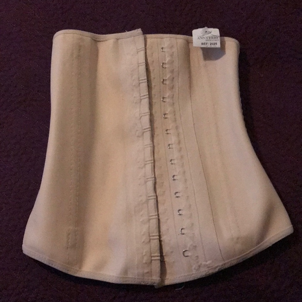 Ann Chery Nude Waist Trainer Size 32